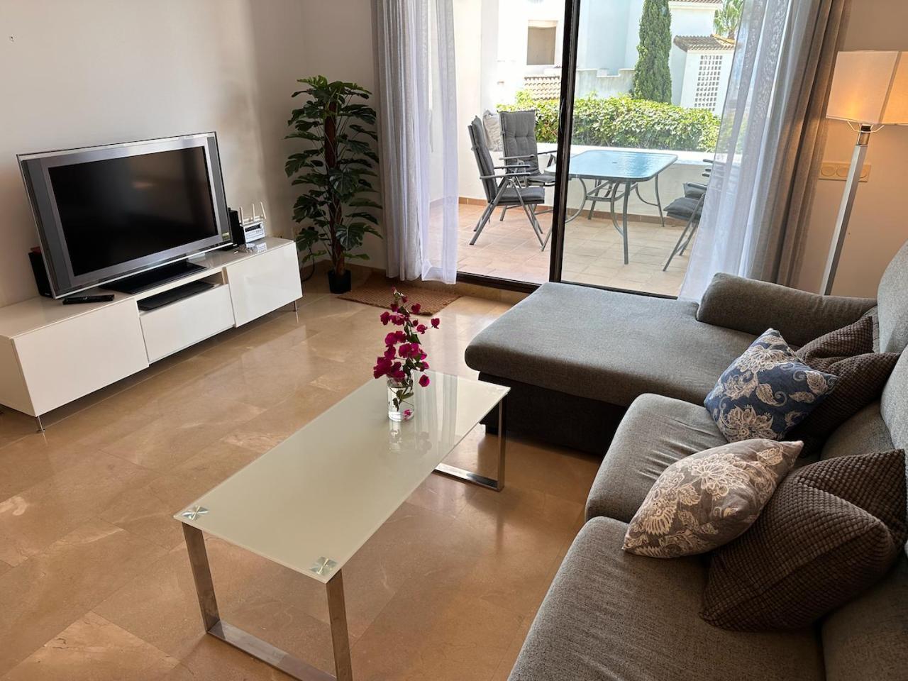 Quiet Family Apartment, 4 Pools, Close To The Beach And Golf, La Marina Alcaidesa 9 02 Exterior photo